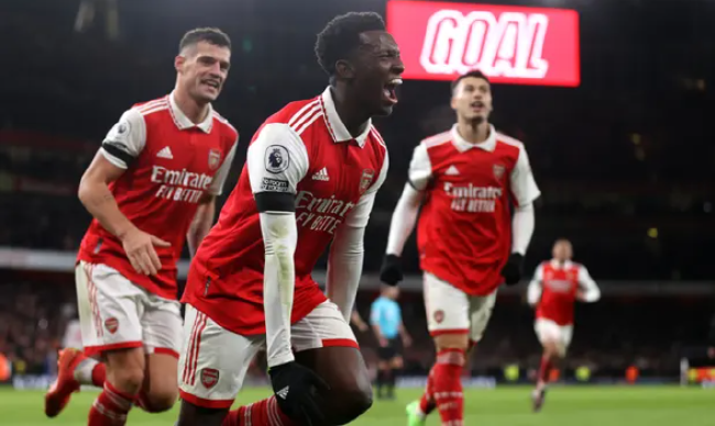  阿森纳马丁内利边路狂飙，下底传中助攻热苏斯头球破门